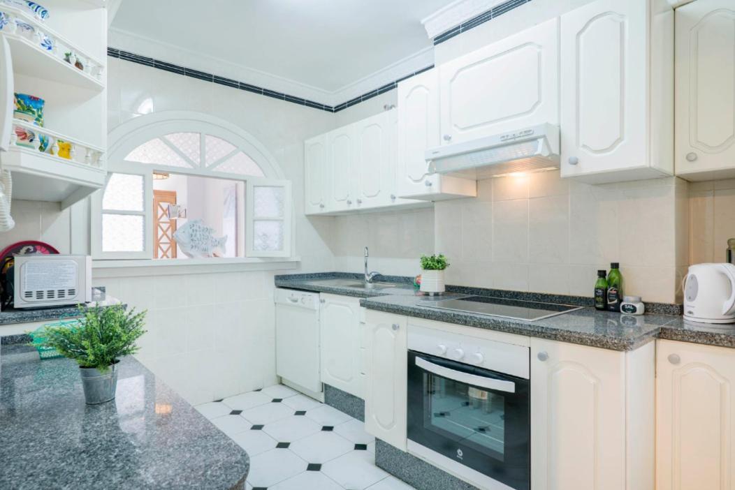 Апартаменти Family Aguamarina Front The Sea Free Parking Фуенхірола Екстер'єр фото
