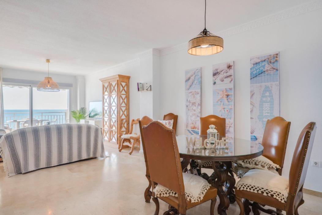 Апартаменти Family Aguamarina Front The Sea Free Parking Фуенхірола Екстер'єр фото