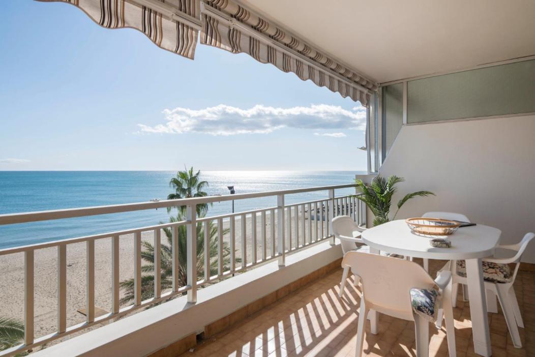 Апартаменти Family Aguamarina Front The Sea Free Parking Фуенхірола Екстер'єр фото