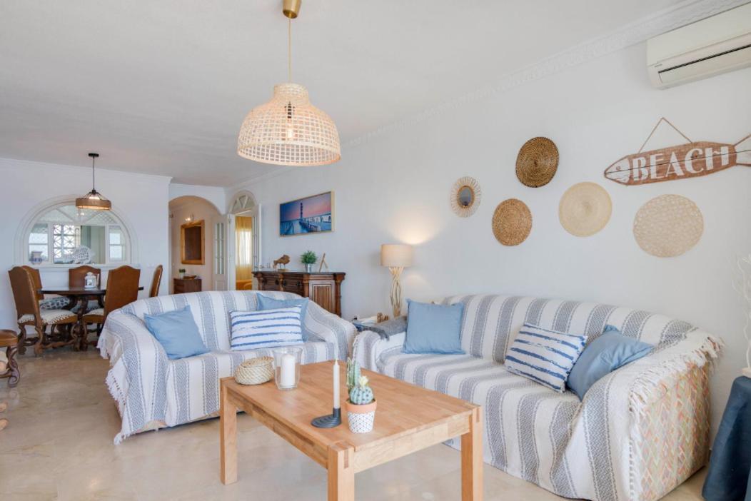 Апартаменти Family Aguamarina Front The Sea Free Parking Фуенхірола Екстер'єр фото