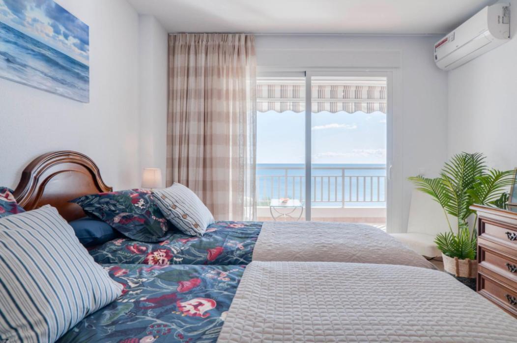 Апартаменти Family Aguamarina Front The Sea Free Parking Фуенхірола Екстер'єр фото
