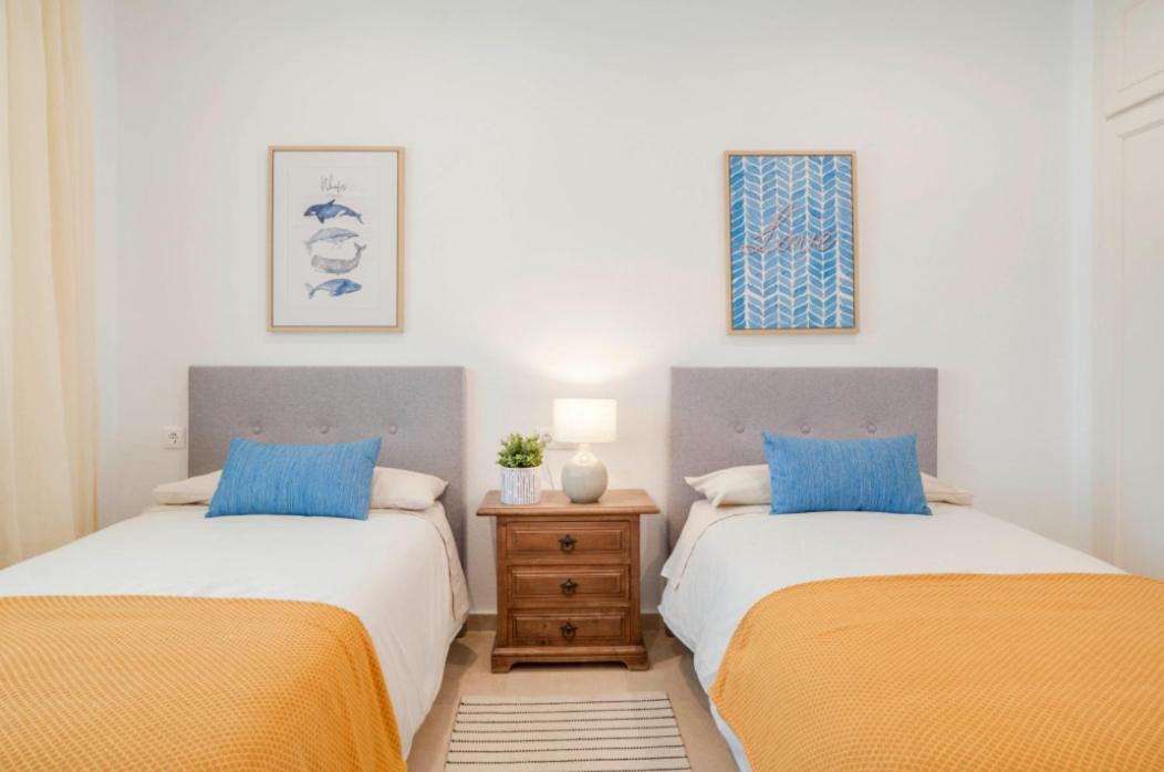 Апартаменти Family Aguamarina Front The Sea Free Parking Фуенхірола Екстер'єр фото