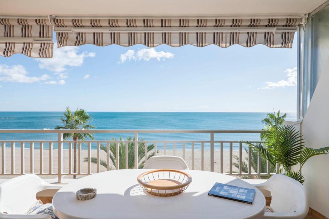 Апартаменти Family Aguamarina Front The Sea Free Parking Фуенхірола Екстер'єр фото